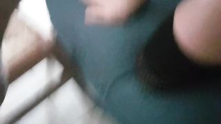 Pompino con parrucca rossa