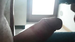 Pompino con parrucca rossa