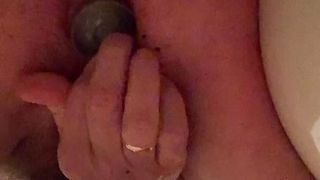 Mi sventro il culo con un dildo