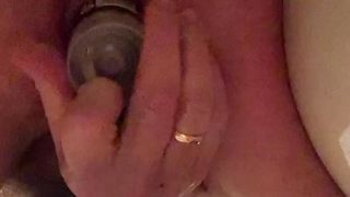 Mi sventro il culo con un dildo