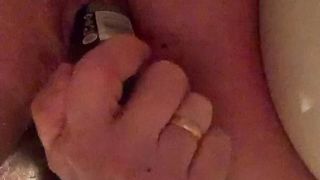 Mi sventro il culo con un dildo