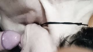 Soddisfo il micro cazzo del mio cornuto