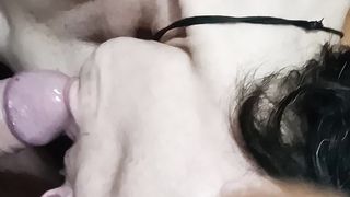 Soddisfo il micro cazzo del mio cornuto