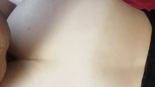 Moglie italiana lo prende in culo a pecorina