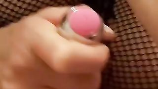 Mia moglie gioca con un grande dildo e il mio cazzo