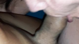 Anteprima del video: LE DO LA SBORRA DA BERE