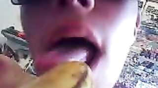 Amicletta con banana 2