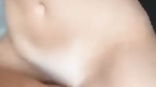 Giovanissima troia scopa per soldi