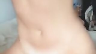 Giovanissima troia scopa per soldi