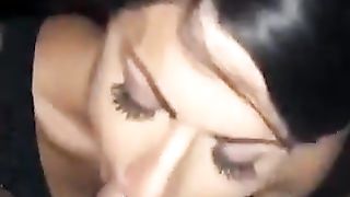 Pompino da calda signora bruna a grosso cazzo