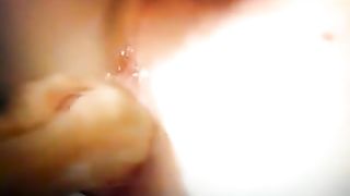 Fisting a due mani 2