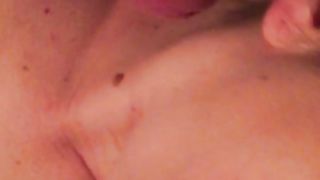 Troia di Torino spompina due cazzi insieme...