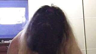 Faccio un pompino a mio marito