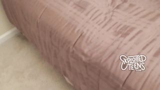 Una studentessa universitaria sexy ama farsi scopare in video