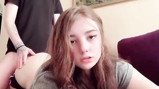 A Sara la puttana piacciono i cazzi enormi