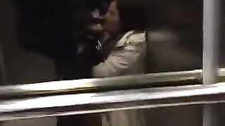 Bella teen succhia il cazzo al fidanzato...