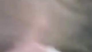 SESSO ORALE pubblico in SPIAGGIA