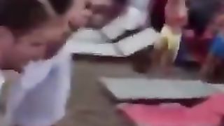 SESSO ORALE pubblico in SPIAGGIA