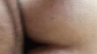 Me lo spinge piano ma entra bene