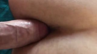 Anteprima del video: Me lo spinge piano ma entra bene