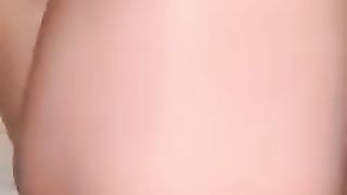 Cazzone nero per giovane troia