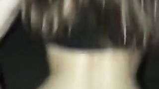 Troia culona cavalca una grossa minchia