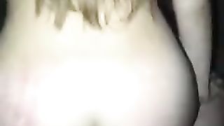 Troia culona cavalca una grossa minchia