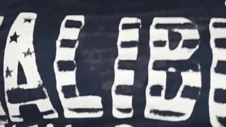 Le sborro sulla figa e lei gode