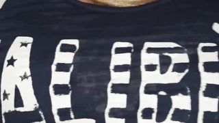 Le sborro sulla figa e lei gode