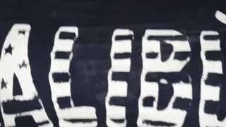 Le sborro sulla figa e lei gode