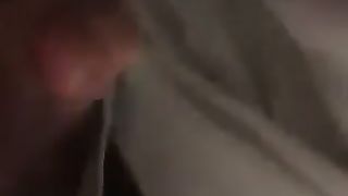 Pompino mattutino con sborrata sul seno...