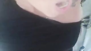 NO NO !  NEL CULO FA MALE !