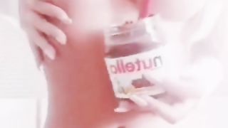 FACCIO LA TROIA CON NUTELLA