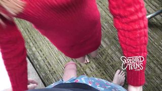 Biondina magra fa il suo primo porno