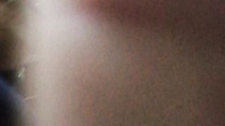 Mia moglie Alessia me lo succhia proprio bene vero??