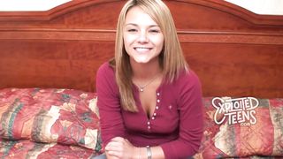 Ashlynn Brooke recita nel suo video di debutto porno
