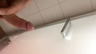 Anteprima del video: Sfogo in docciaa