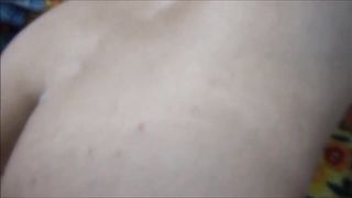 Threesome amatoriale italiano con MILF porca