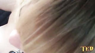 Puttana brasiliana scopata in auto