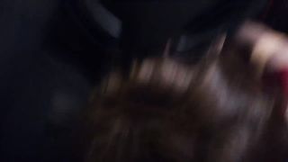 Mi fa un pompino mentre sto guidando...