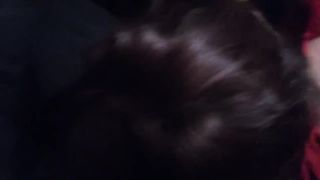 Mi fa un pompino mentre sto guidando...