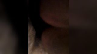 Coppia che fa sesso a pecorina