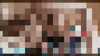 Bella ragazza riceve un cazzone in culo