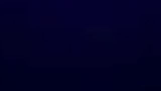 Bella milf bionda timida e il regista guardone