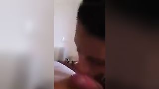 Diciottenne italiana pompinara