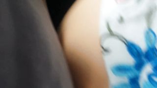 Puttana siciliana squirta e scopa in macchina