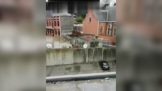 Lo strafatto e la strafiga italiana