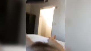 La mia scopamica Lorenza si veste dopo che abbiamo scopato