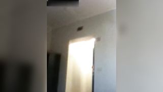 La mia scopamica Lorenza si veste dopo che abbiamo scopato