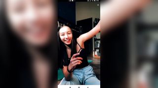 Anteprima del video: Troia di tiktok intrattiene i fan lasiandoli sperare di vedere di più